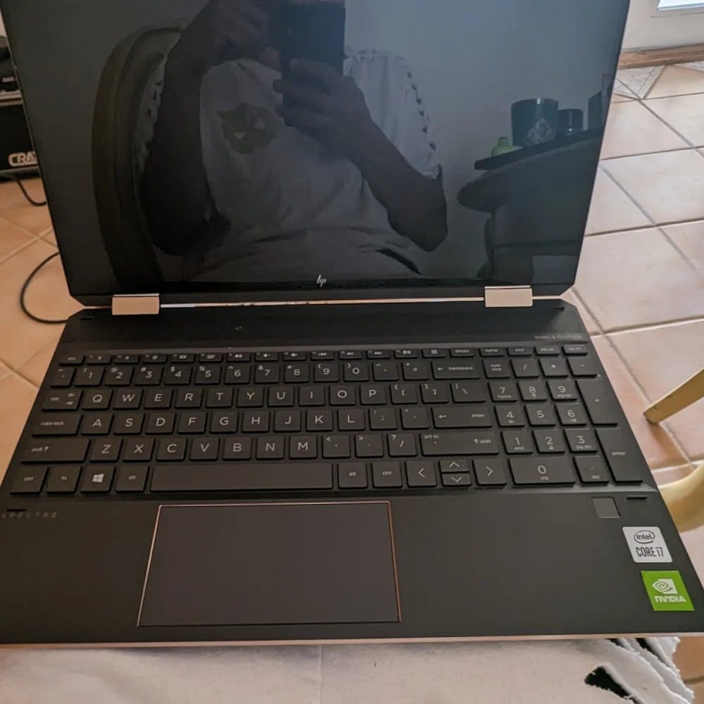 HP Spectre x360 2-in-1 Laptop 16t-aa000, 16.1